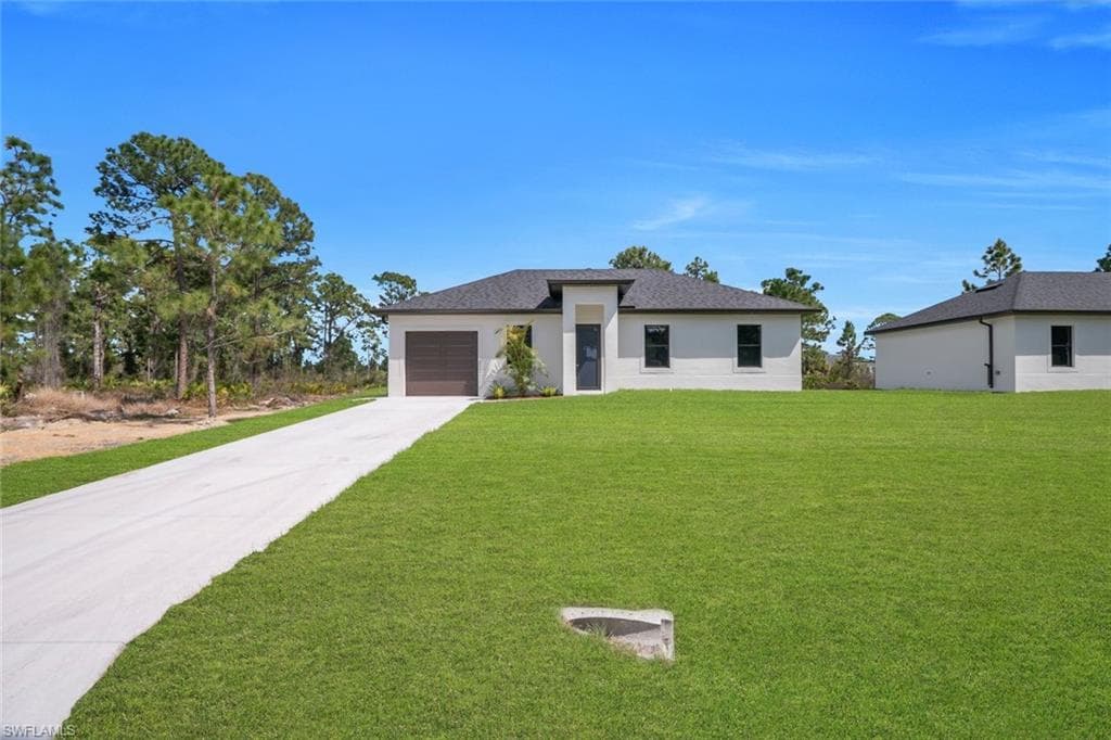 635 Summit AVE S LEHIGH ACRES, FL 33974