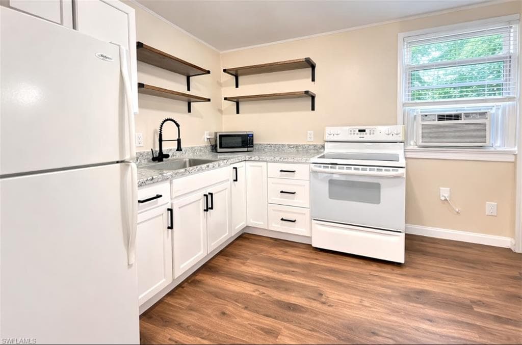 719 Burdick AVE FORT MYERS, FL 33905