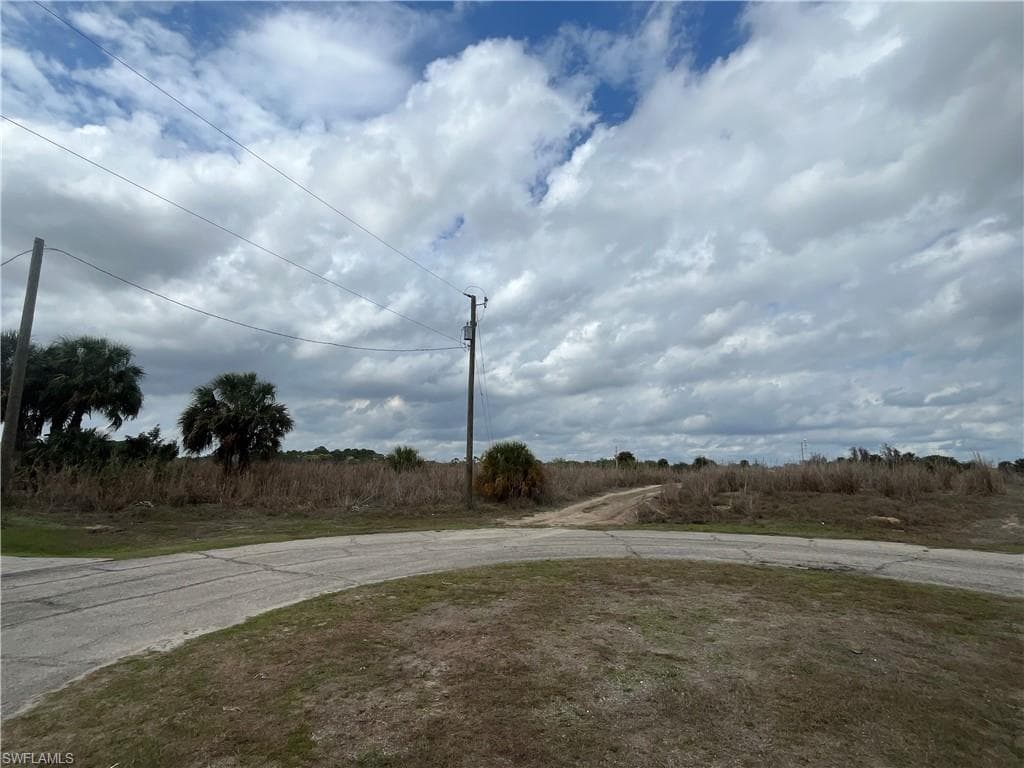 7025 Beaver CIR LABELLE, FL 33935
