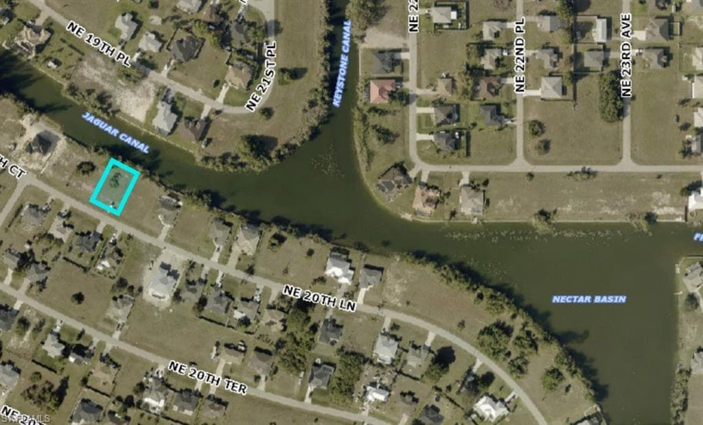 2035 NE 20th LN CAPE CORAL, FL 33909