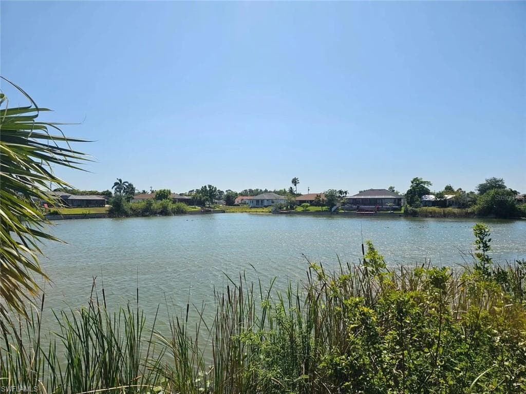 410 Nicholas PKWY E CAPE CORAL, FL 33990