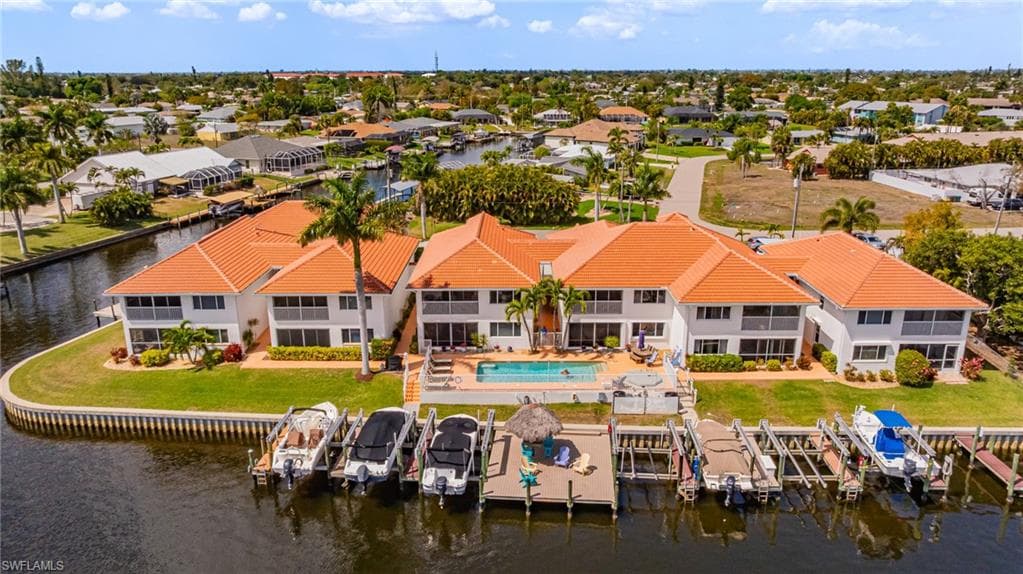 4041 SE 11th PL 104 CAPE CORAL, FL 33904