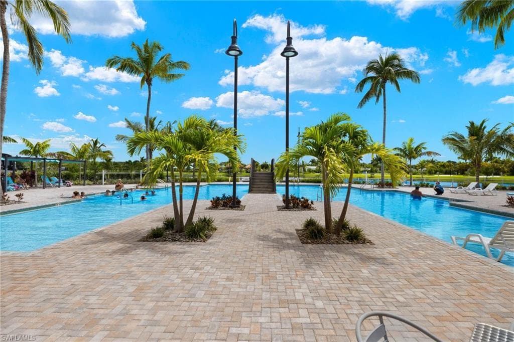 5661 Laguna Caribe CIR FORT MYERS, FL 33905