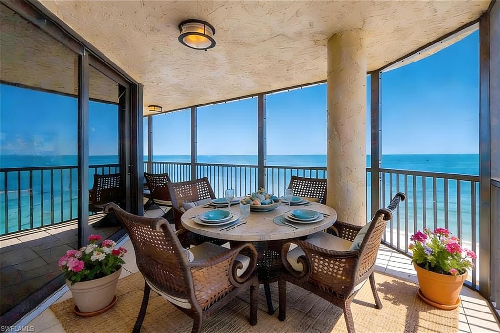 9653 Gulf Shore DR 903 NAPLES, FL 34108