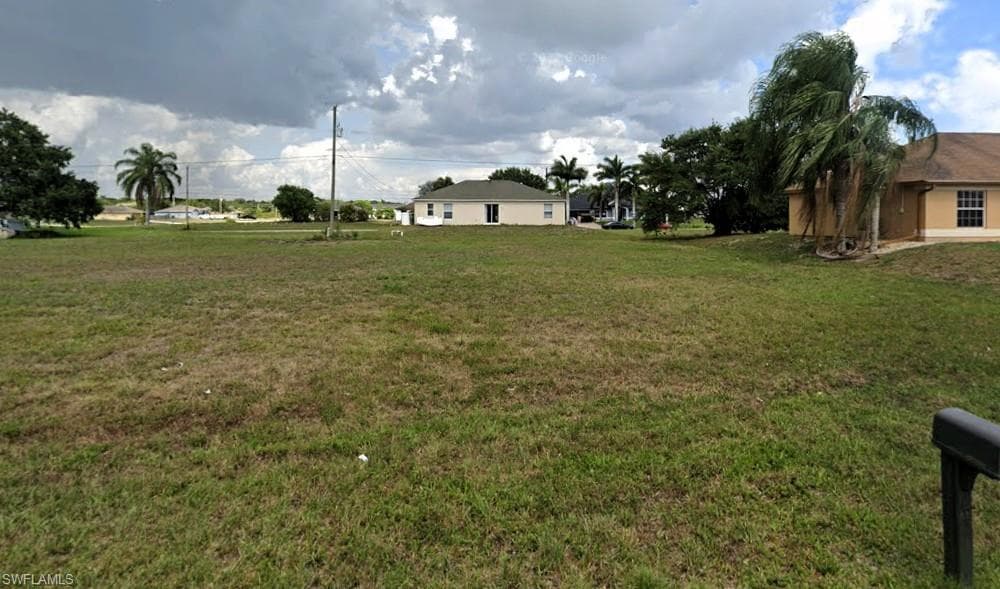 1415 NE 21st PL CAPE CORAL, FL 33909