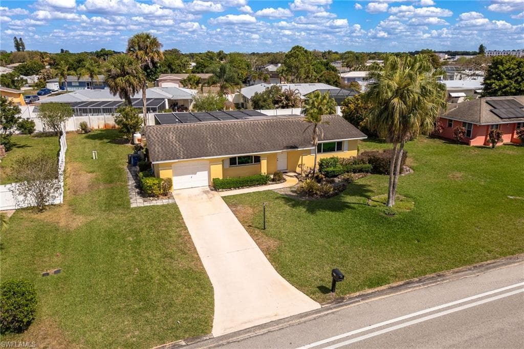 213 Richmond AVE S LEHIGH ACRES, FL 33936