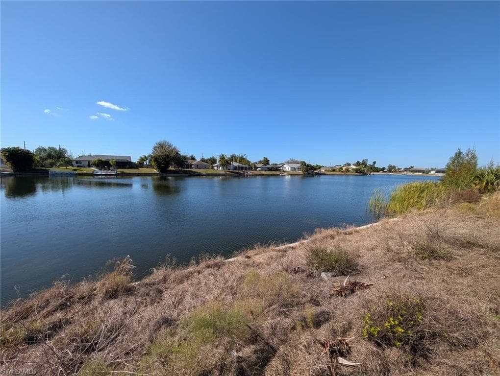 314 SW 21st AVE CAPE CORAL, FL 33991