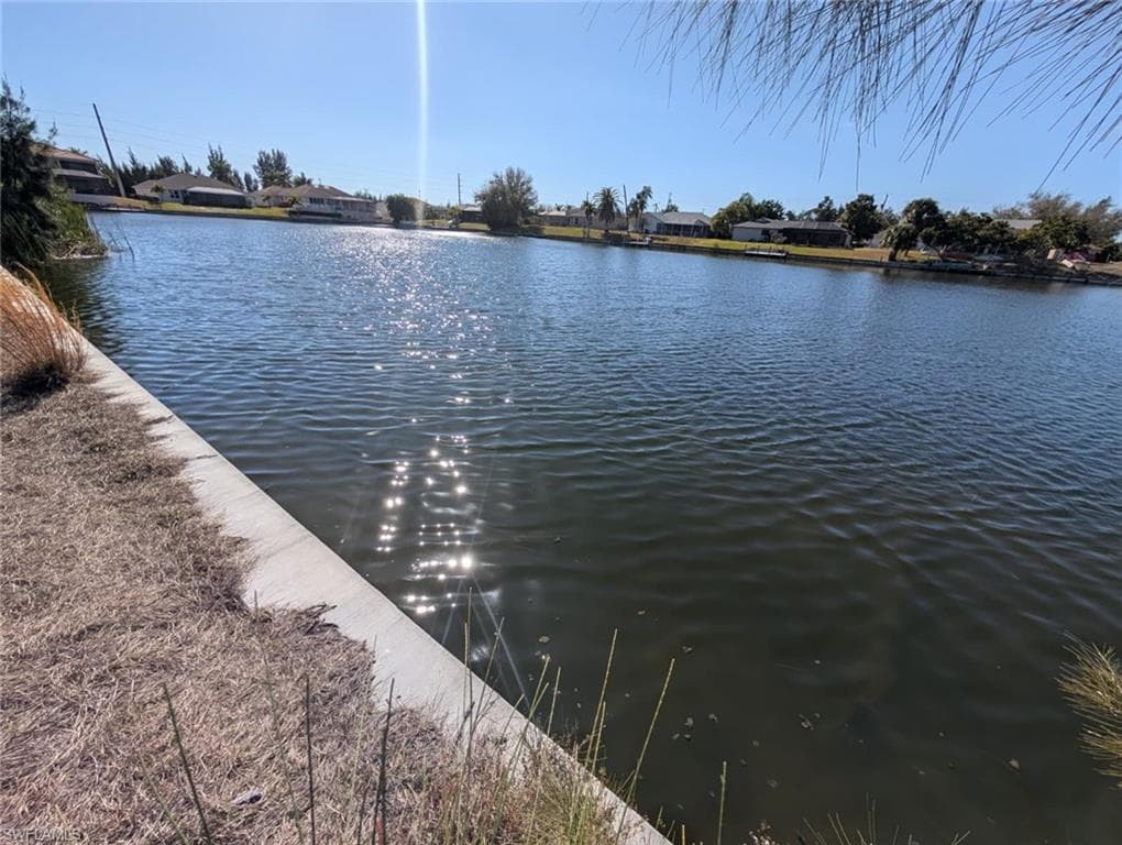 302 SW 21st AVE CAPE CORAL, FL 33991