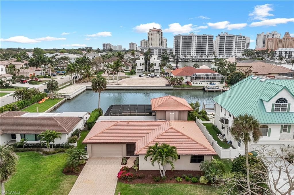 480 Oak AVE NAPLES, FL 34108