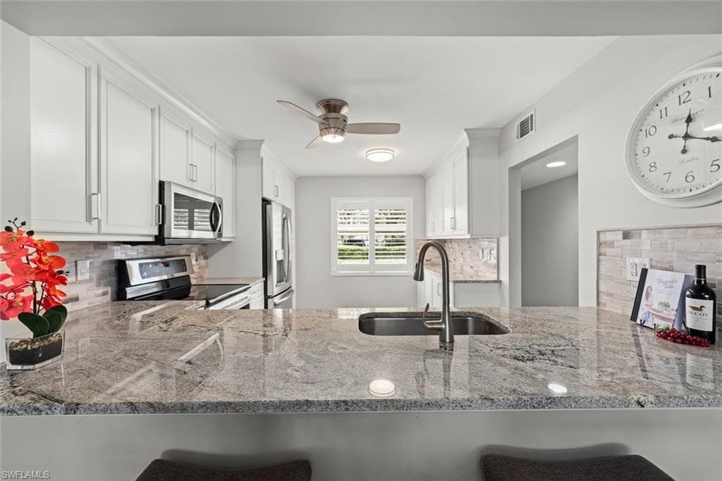 5965 Bloomfield CIR B104 NAPLES, FL 34112