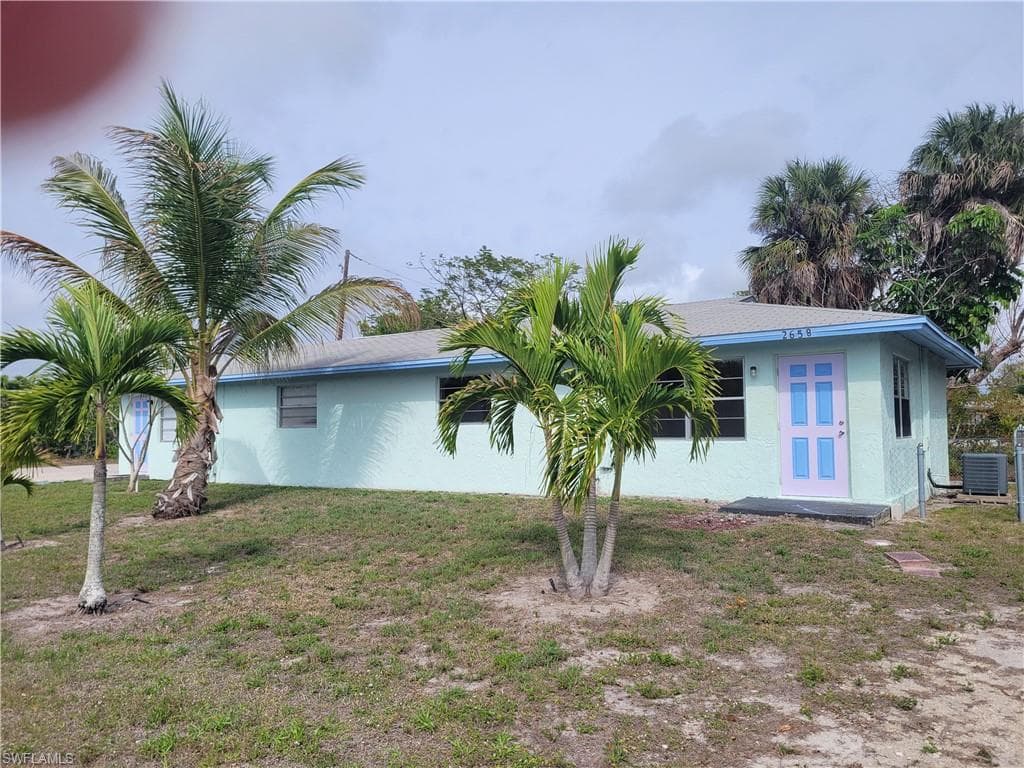 2656 Mangrove ST NAPLES, FL 34112