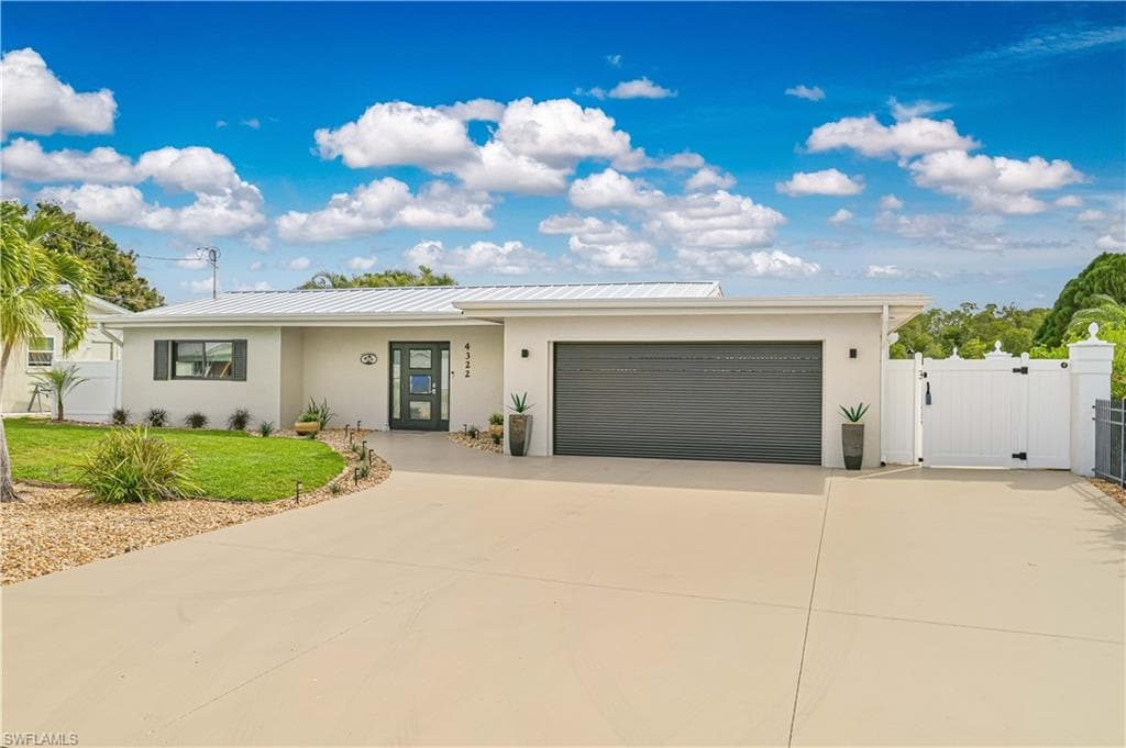 4322 Harbour LN NORTH FORT MYERS, FL 33903