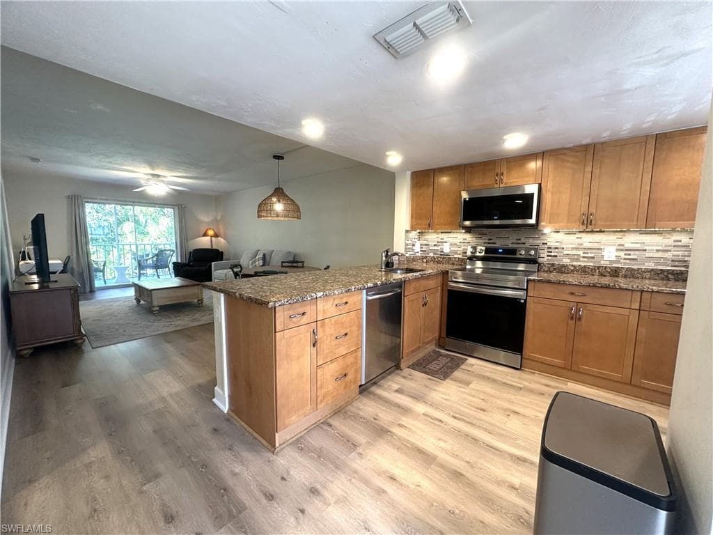 2375 Naples Trace CIR 7 NAPLES, FL 34109