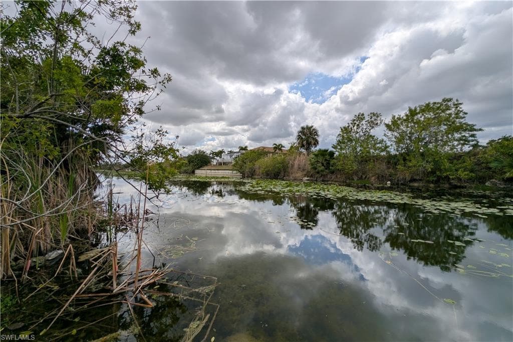 1426 NE 14th AVE CAPE CORAL, FL 33909