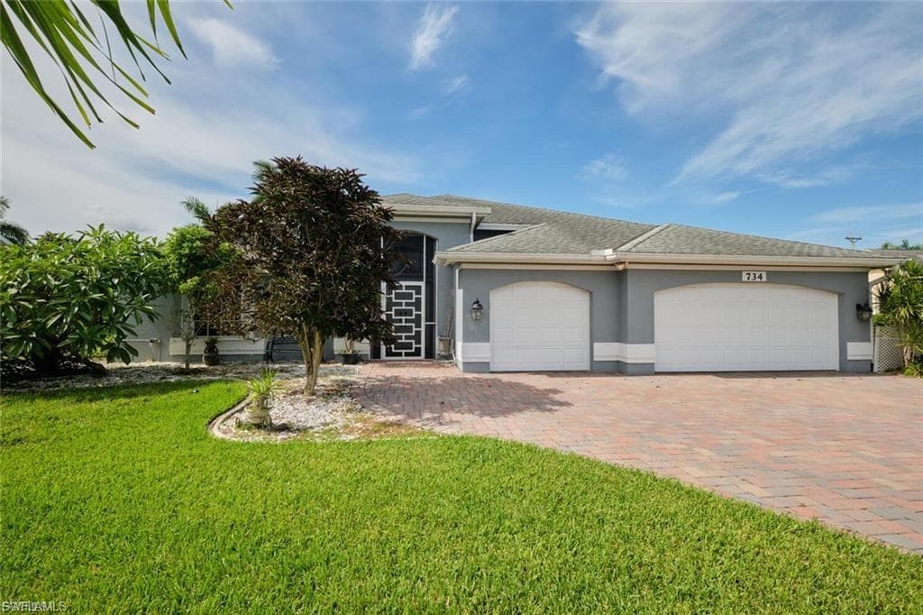 734 Milwaukee BLVD LEHIGH ACRES, FL 33974