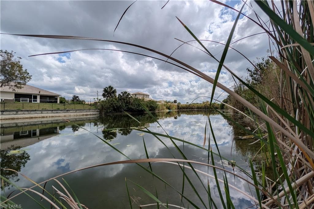 2605 NE 20th PL CAPE CORAL, FL 33909