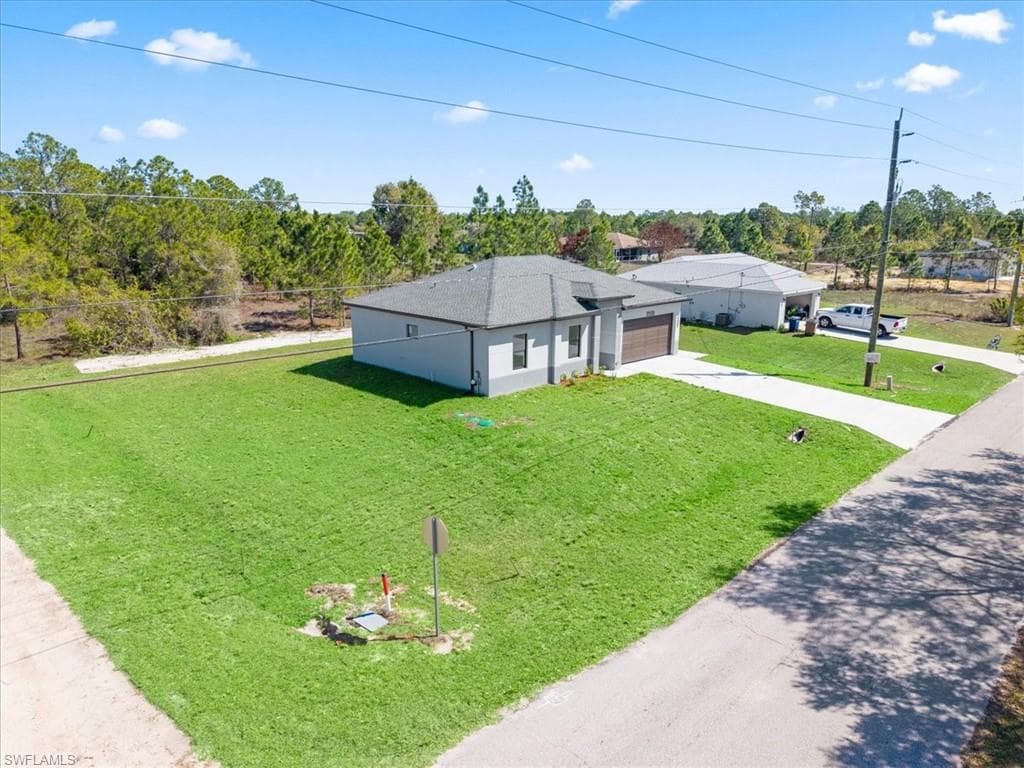 2501 15th ST LEHIGH ACRES, FL 33972