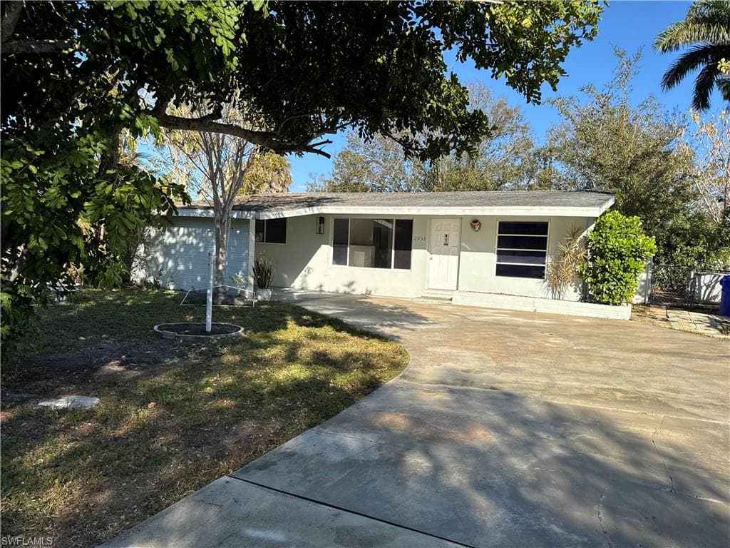2953 Magnolia ST FORT MYERS, FL 33901