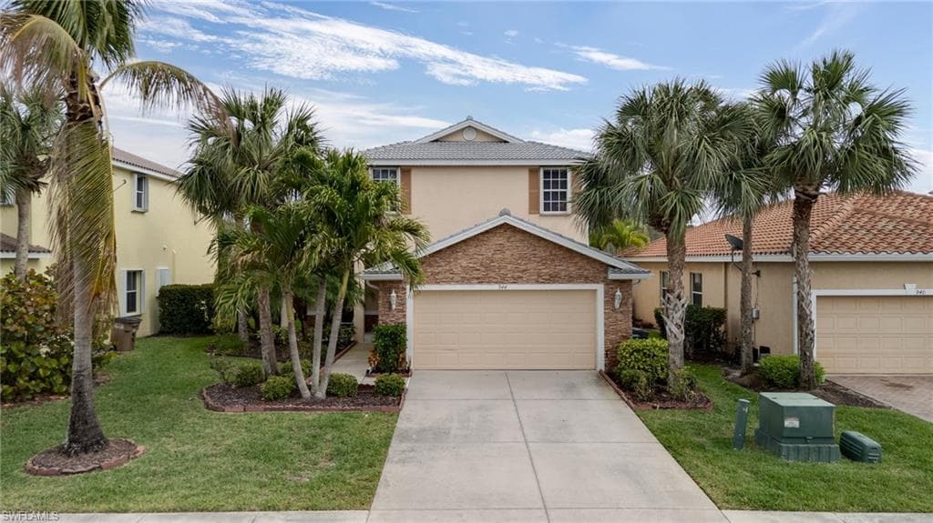 944 Golden Pond CT CAPE CORAL, FL 33909
