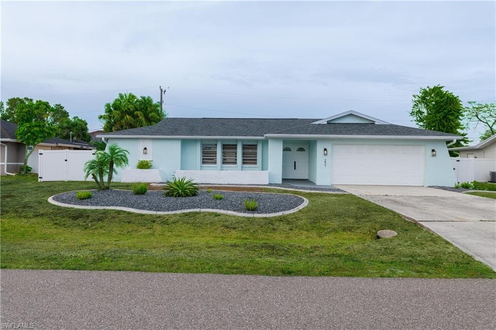 231 45th TER CAPE CORAL, FL 33904