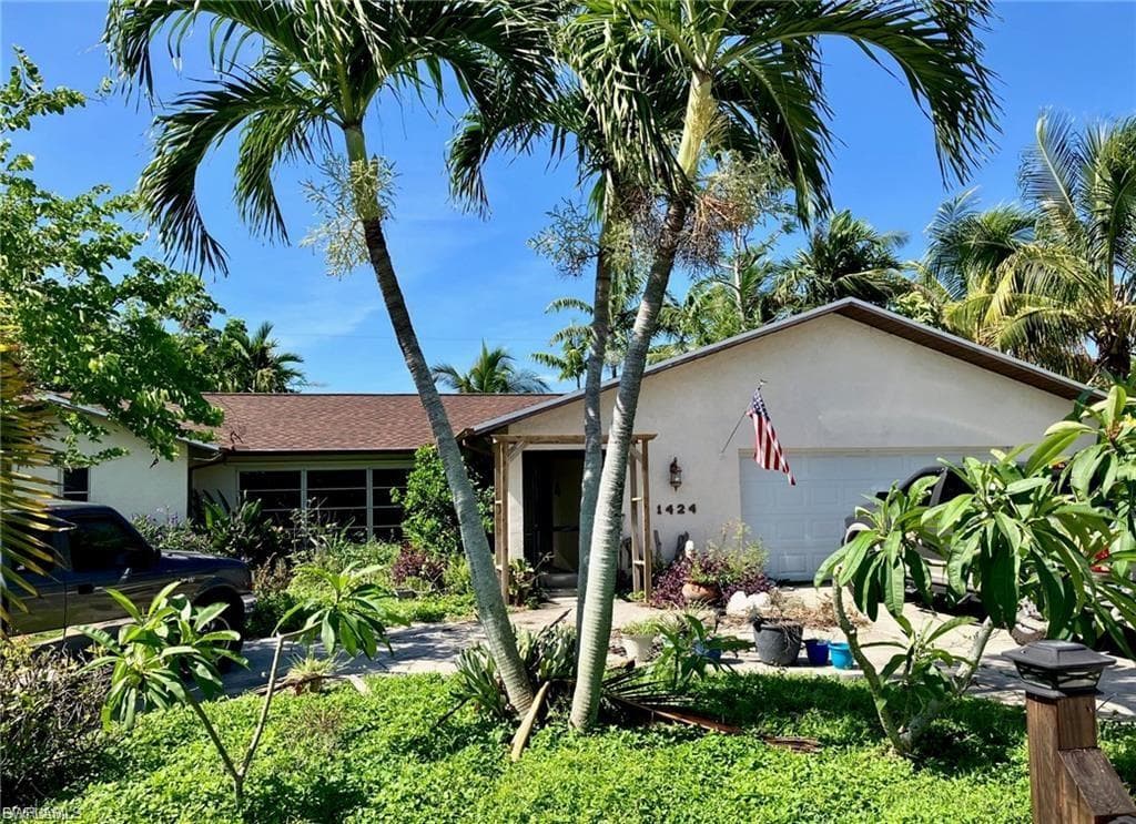 1424 SE 27th TER CAPE CORAL, FL 33904