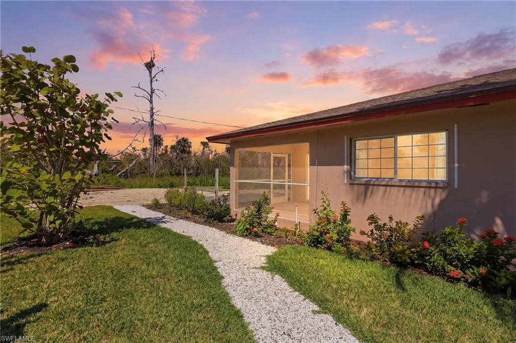 1046 Periwinkle WAY SANIBEL, FL 33957