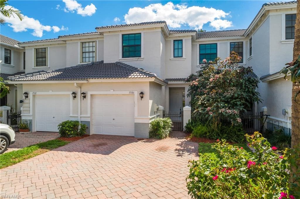 15186 Summit Place CIR NAPLES, FL 34119