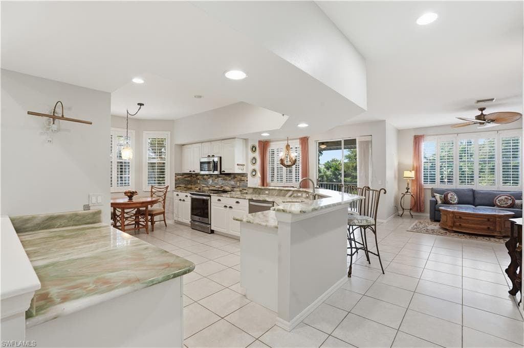 9021 Las Maderas DR 201 BONITA SPRINGS, FL 34135