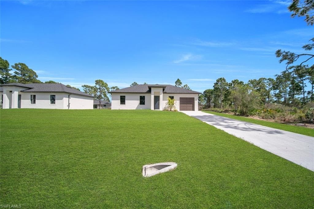 637 Summit AVE S LEHIGH ACRES, FL 33974
