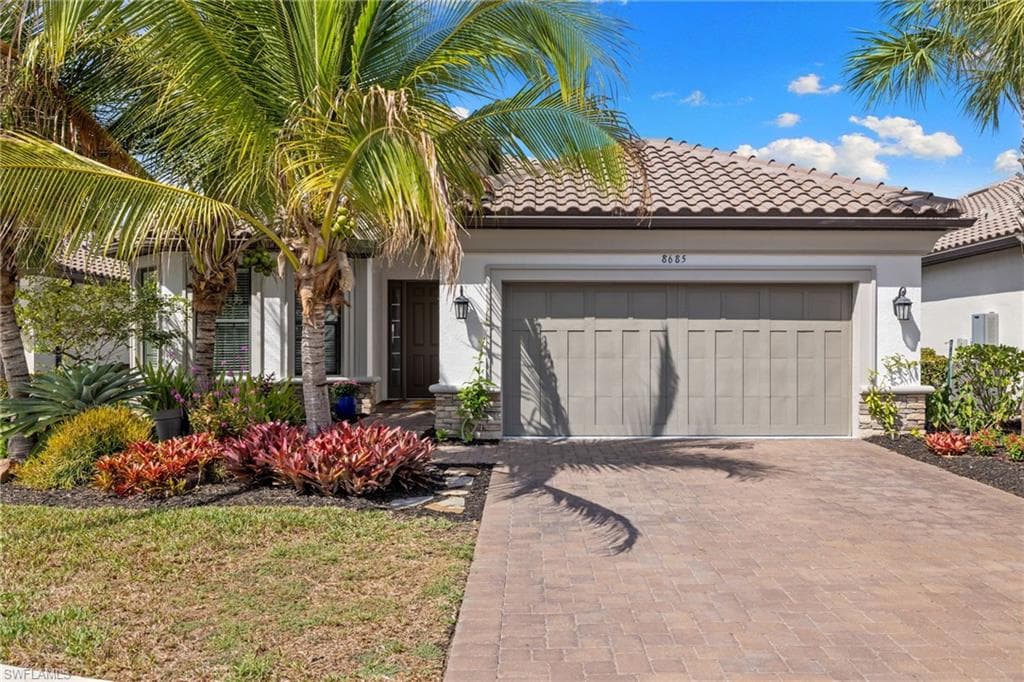 8685 Dilillo CT NAPLES, FL 34119