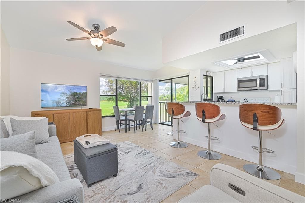 5530 Trailwinds DR 726 FORT MYERS, FL 33907