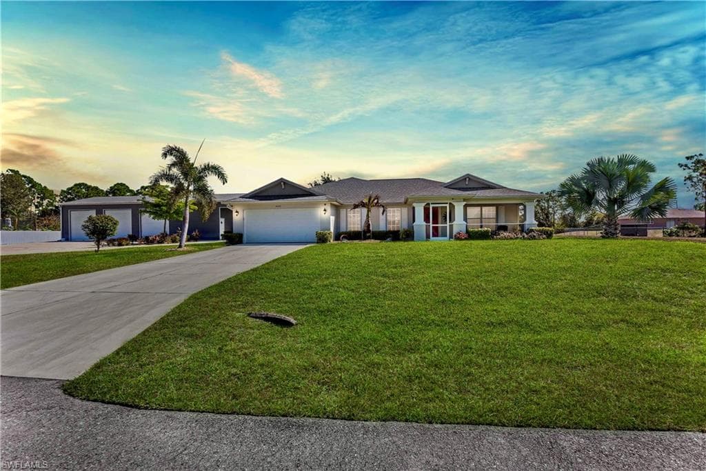 4609 Inez AVE S LEHIGH ACRES, FL 33976