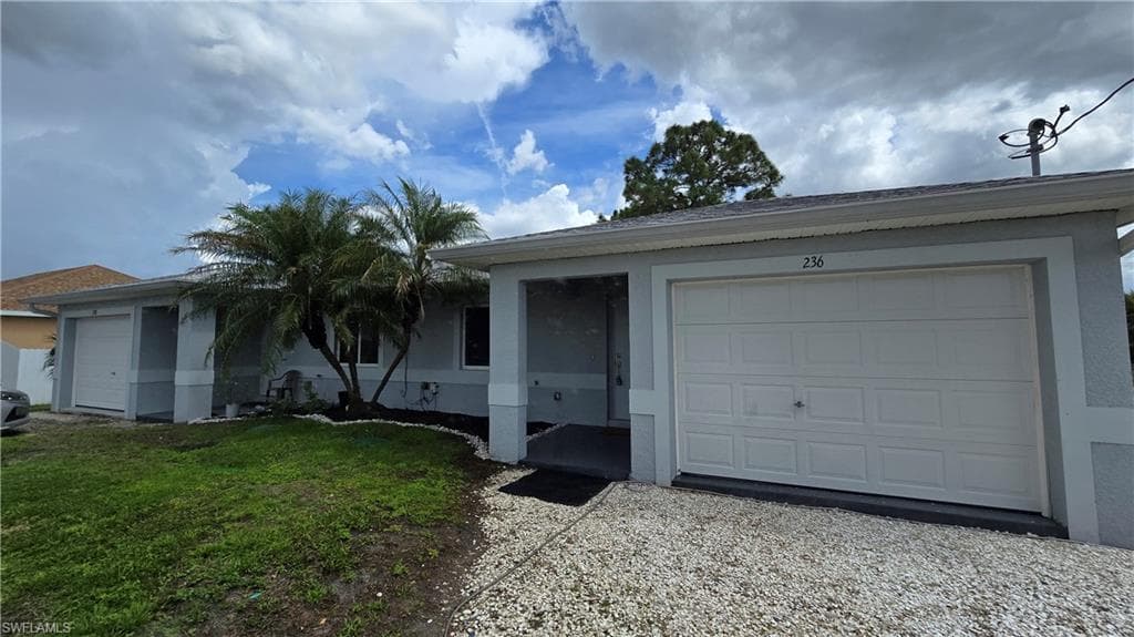 236/238 Peerless ST LEHIGH ACRES, FL 33974