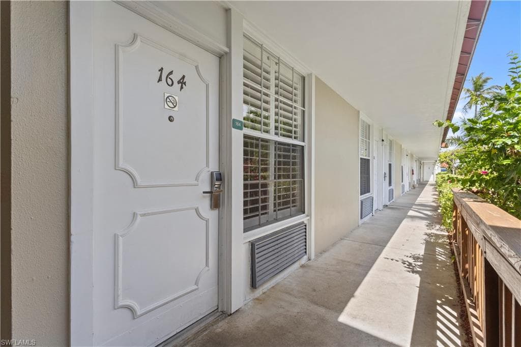 2555 Tamiami TRL N 164 NAPLES, FL 34103