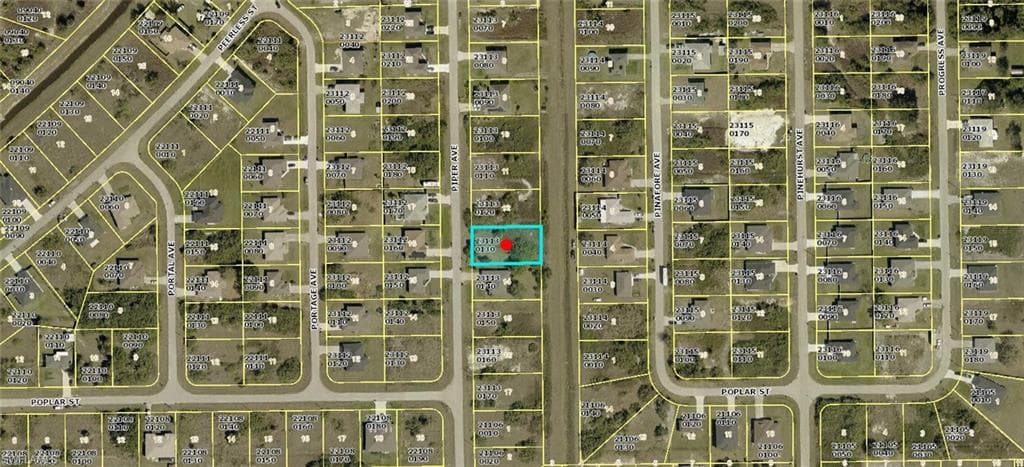 365 Piper AVE LEHIGH ACRES, FL 33974