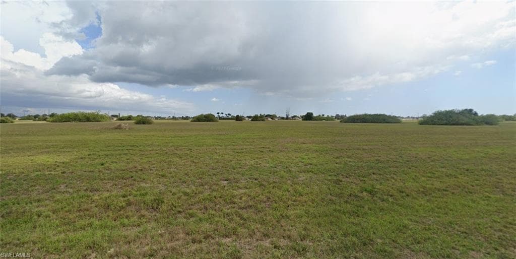 2028 NE 17th TER CAPE CORAL, FL 33909