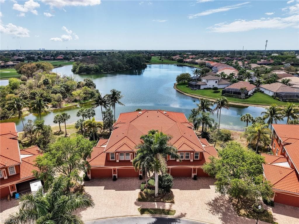 6422 Legacy CIR 704 NAPLES, FL 34113