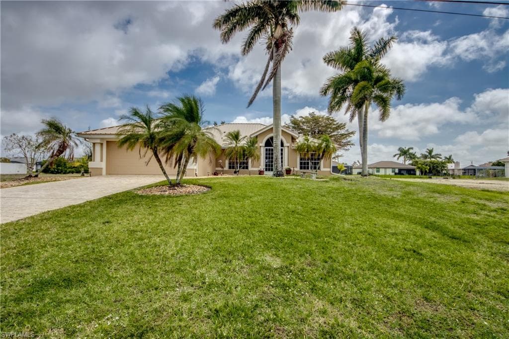 3809 SW 11th CT CAPE CORAL, FL 33914