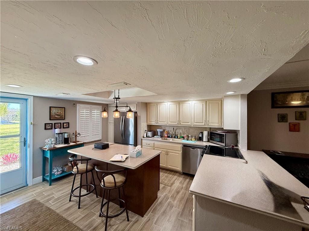 2244 Winkler AVE 111 FORT MYERS, FL 33901