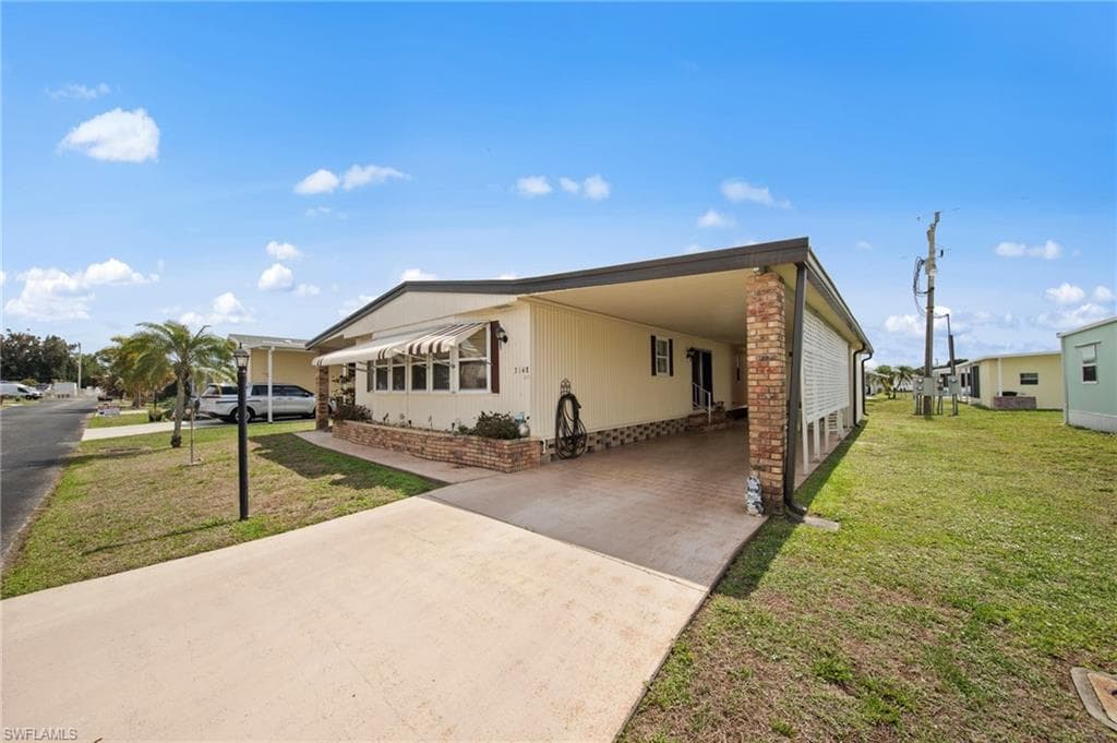 3148 Indian Village LN NORTH FORT MYERS, FL 33917