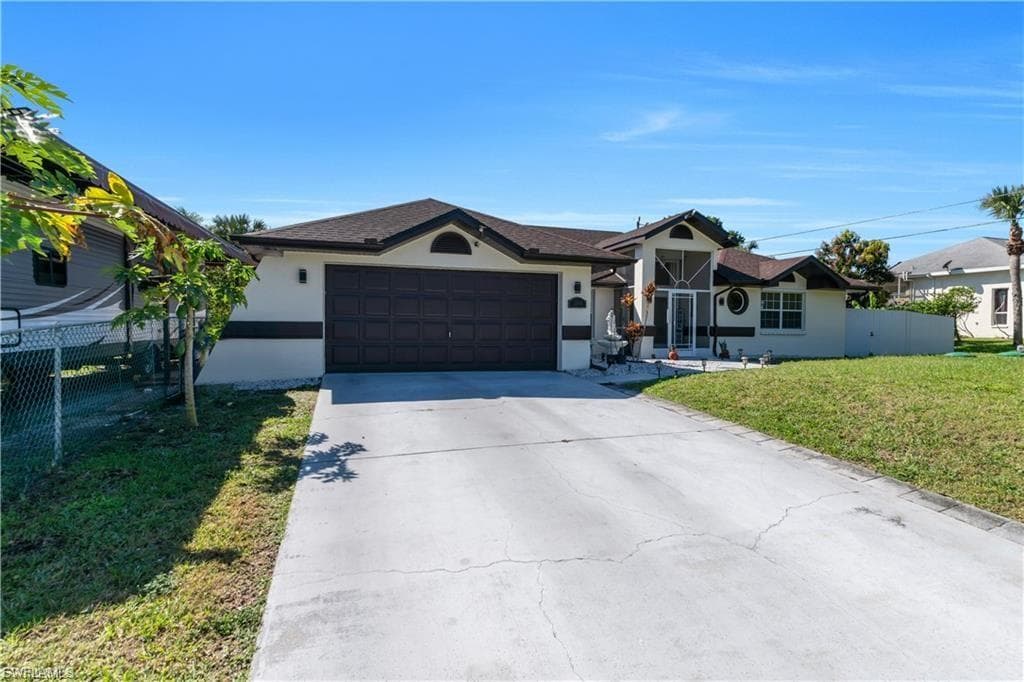 2504 E 7th ST LEHIGH ACRES, FL 33936