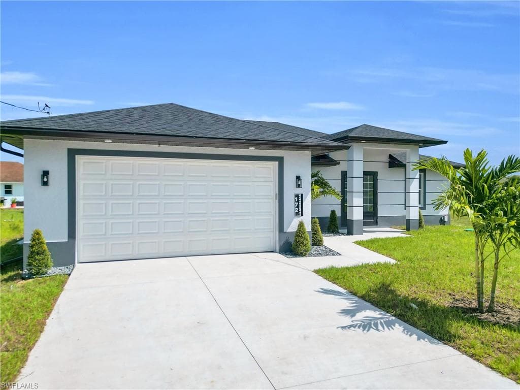 172 Pembroke ST LEHIGH ACRES, FL 33974