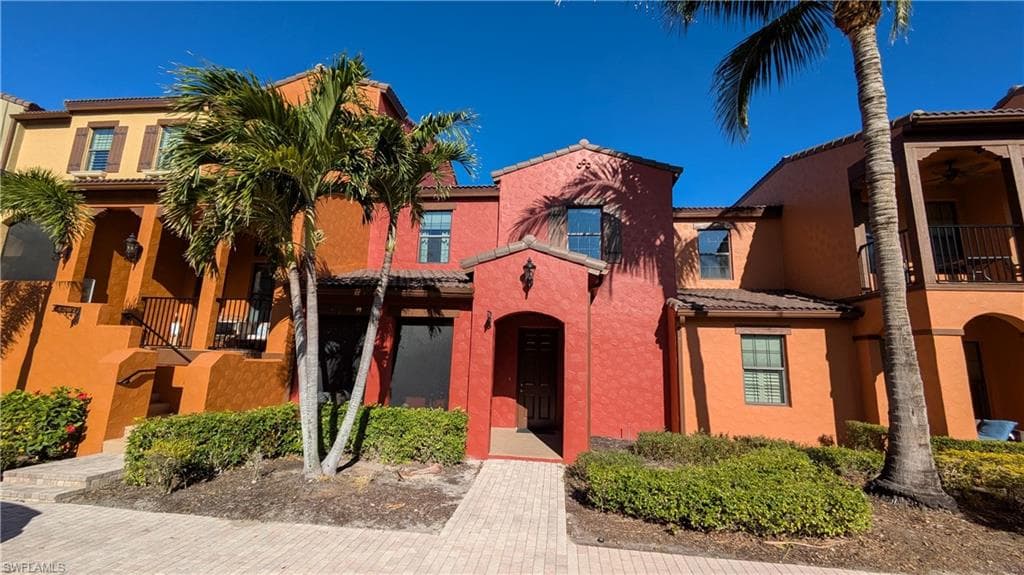 9055 Capistrano ST N 4206 NAPLES, FL 34113