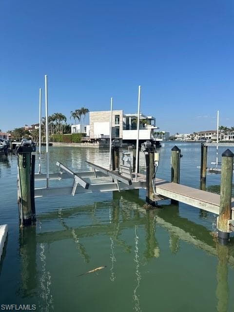 BS# 26 4090 Gulf Shore BLVD N NAPLES, FL 34103