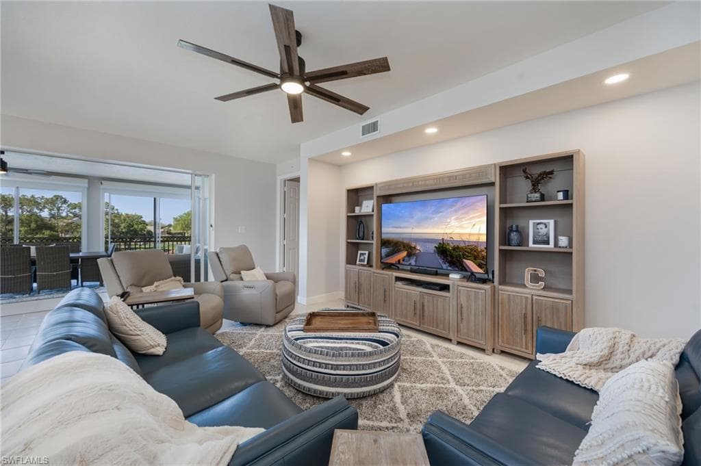 740 Waterford DR 301 NAPLES, FL 34113