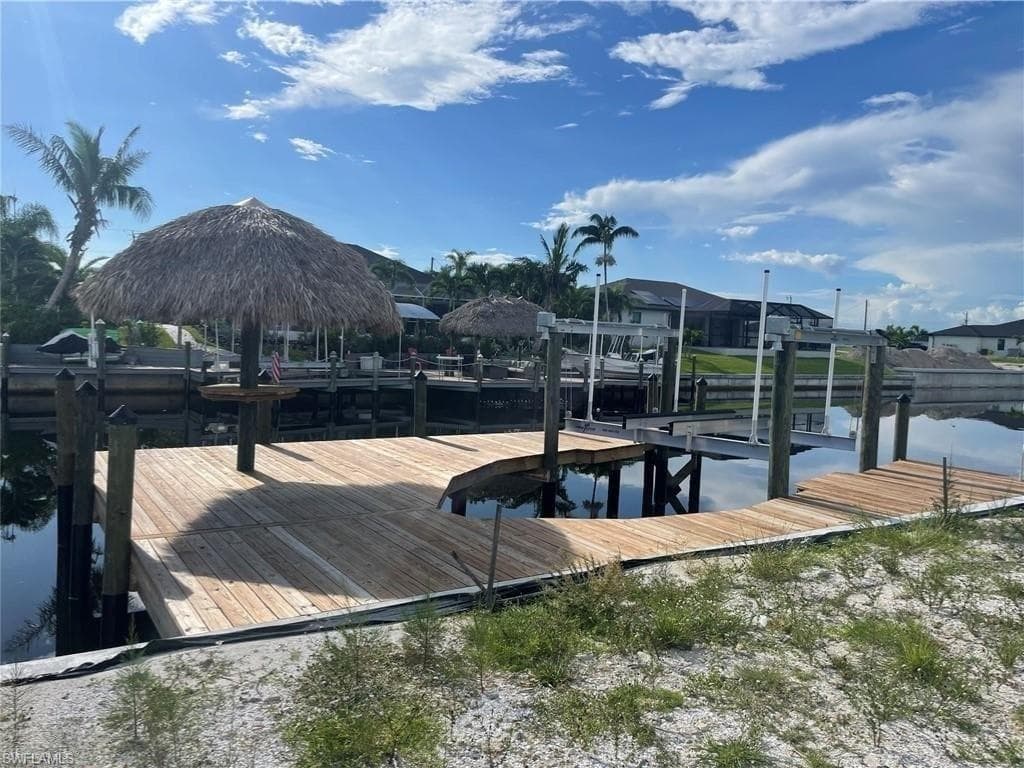 1641 NW 39th AVE CAPE CORAL, FL 33993