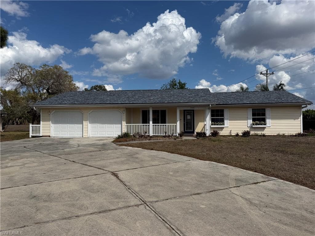5481 Burnham CT NORTH FORT MYERS, FL 33903