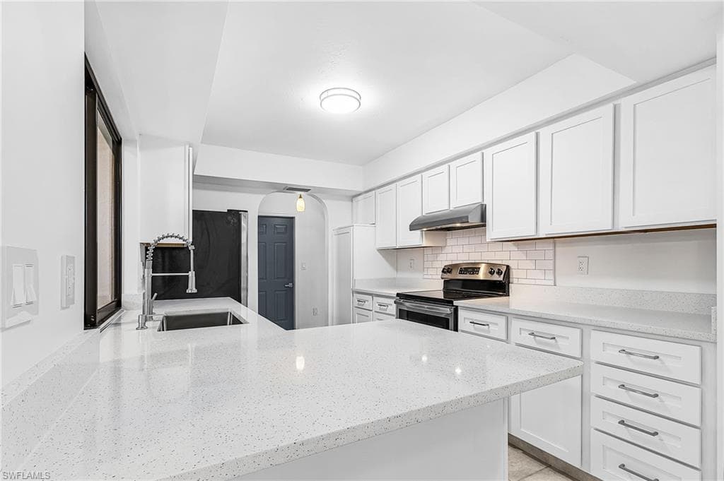 2220 8th TER CAPE CORAL, FL 33990