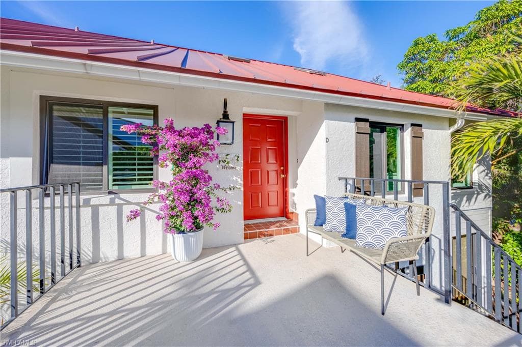375 8th AVE S D NAPLES, FL 34102