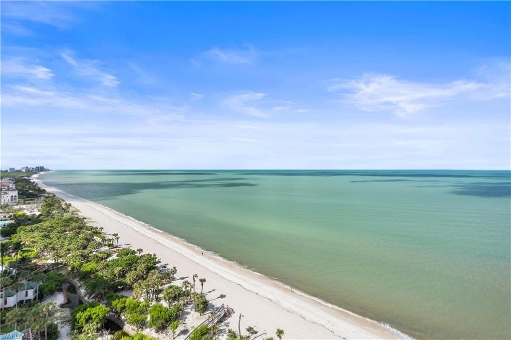 8231 Bay Colony DR 1604 NAPLES, FL 34108